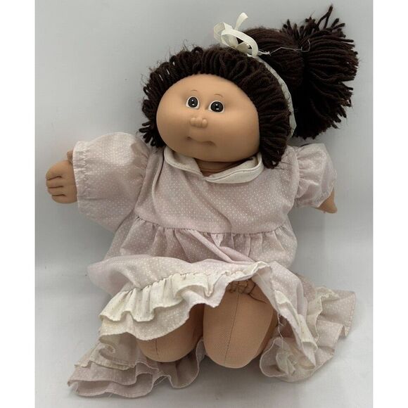 Cabbage Patch Kid‎ Girl Brown Eyes And Brown Hair Vintage 1982 - Picture 1 of 6